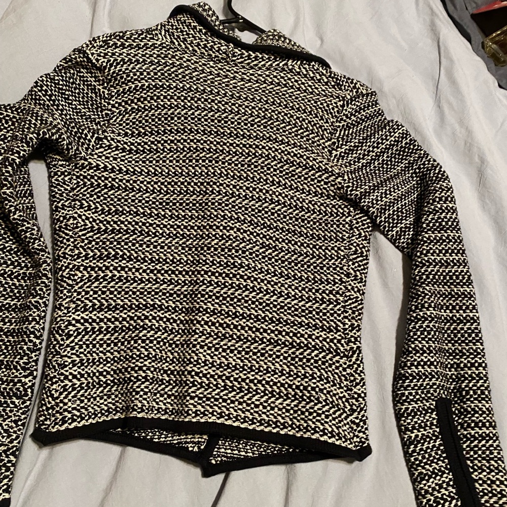 NWT cache jacket/sweater - Picture 5 of 5